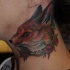 Tatuaje en el cuello, zorro bonito pequeño de estilo viejo
