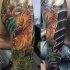 Neo japanischer Stil farbiges Schulter Tattoo von Tiger im Dschungel