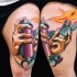 Neuschulstil farbiger Oberschenkel Tattoo der Sprayfarbe mit Feuerzeug
