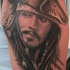 Tatuaje en el brazo,
pirata famoso muy realista
