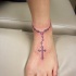 viola bracciale disegno rosario tatuaggio su caviglia