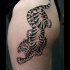 Tatuaggio alla coscia in stile schizzo semplice della tigre