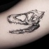 Tatuagem de braço de estilo ponto pequeno do crânio animal