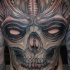 grande spaventoso cranio tatuaggio su tutta schiena