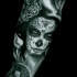 spaventosa santa muerte ragazza tatuaggio