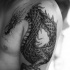 Tatuaje en el hombro, dragón increíble detallado