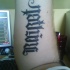 Grande l'ambigramma tatuato sul braccio