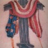 Bandiera americana sul croce tatuaggio