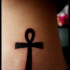 antico simbolo egiziano ankh tatuaggio