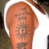 Images différentes le tatouage sur le bras