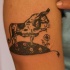 toro odorando fiore tatuaggio