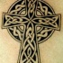 Tatuaje de la cruz celta de piedra