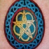 pentagramma in cerchio celtico tatuaggio colorato