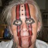Le tatouage fou sur le visage