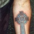 Le tatouage de croix celtique en couleur