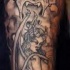 Le tatouage de démonesse avec un dragon