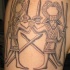 Tatuaje estilo egipcio dos guerreros en tinta negra