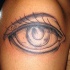 Tatuaje de un ojo realístico