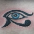 occhio blu di horus tatuaggio