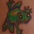 Tatuaje de rama verde sonriendo