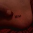 tatuaje casero en el pie de números romanos