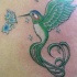 tatuaje de dibujo animado de colibrí