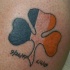 irish quadrifoglio memoriale bandiera italiana tatuaggio