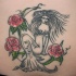 Tatuaggio carino la sirena & le rose rosa