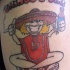 el tatuaje de un gringo en ropa mexicana hecho en color