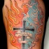 Croce con fiamma e acqua tatuaggio