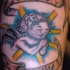 Tatuaje en color del angelito rezando