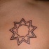 Tatuaje de la estrellas con nueve puntas