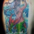 Tatuaggio bellissimo sulla schiena la sirena & le onde & il sole
