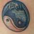 Tatuaje yin yang la luna azul