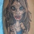 Tatuaje ridículo la zombi enfermera