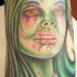 Tatuaje la mujer zombi en tinta verde