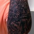 Tribal Stil Ornamente Tattoo am Unterarm