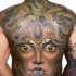 Tatuaje en la espalda, Medusa Gorgona enorme fantástico de varios colores