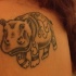Tatuaje  de hipopótamo con patrón