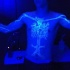 molto bello albero di luce nera tatuaggio sul petto