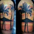 molto romantico colorato oceano  con palme su tramonto tatuaggio su spalla