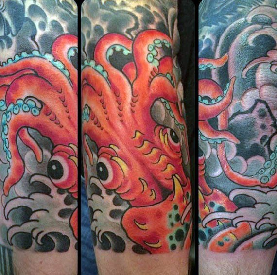 Tatuaje en el brazo, calamar de colores en olas