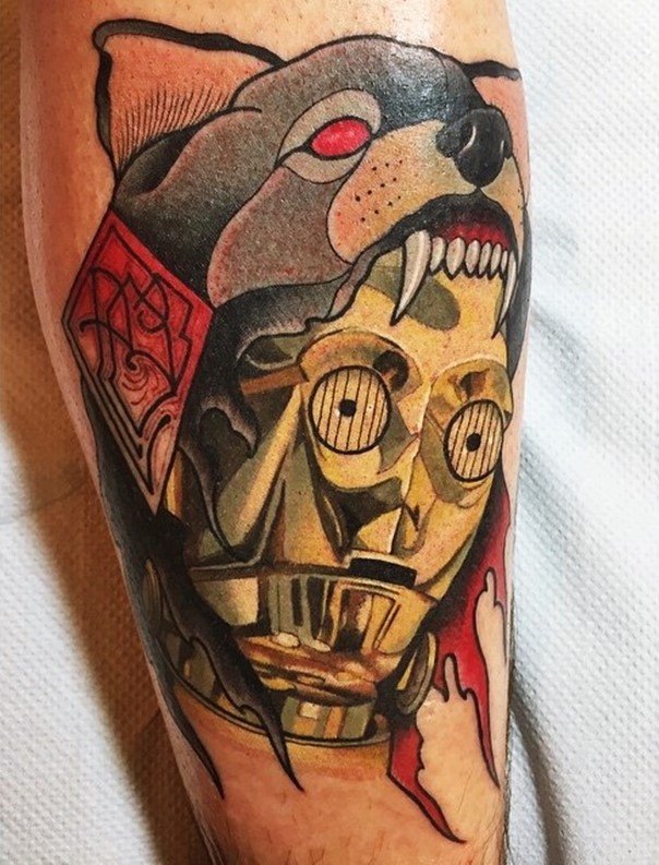 Unbelievable very detailed C3PO tattoo on leg stylized with demonic wolf helmet
