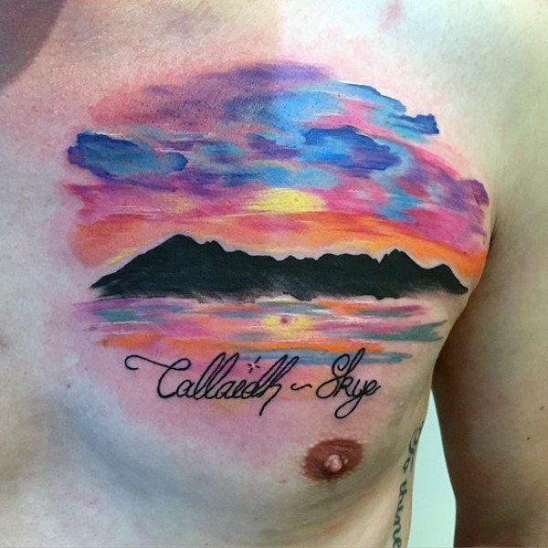 straordinario colorato  isola su mare con scritto tatuaggio su petto