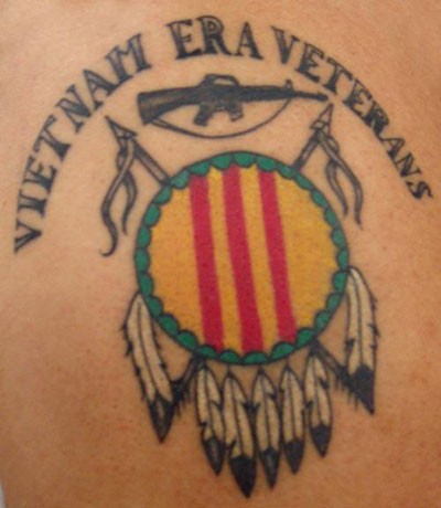 Tatuaje conmemorativo de un veterano del Vietnam.