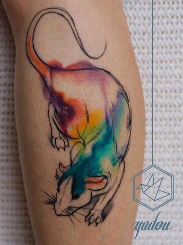 Watercolor style amazing looking leg tattoo of little rat