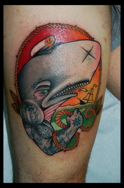 Tatuaggio colorato sul gambo l balena & la nave