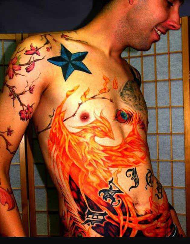 Wunderbares Tattoo von Phönix für Männer